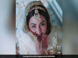 हिना खान को ब्राइडल लुक में शरमाते हुए देख फैंस भी हुए हैरान, पूछा- क्या आपकी भी शादी... हिना खान को ब्राइडल लुक में शरमाते हुए देख फैंस भी हुए हैरान, पूछा- क्या आपकी भी शादी...