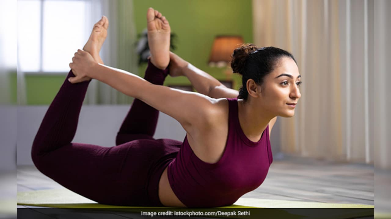 रोज 10 मिनट योग से बदल सकती है आपकी जिंदगी, जानिए आसन और फायदे
