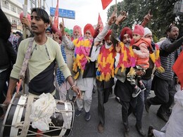 Punjab Farmers Returning Home From Delhi Borders Get Rousing Welcome Punjab Farmers Returning Home From Delhi Borders Get Rousing Welcome