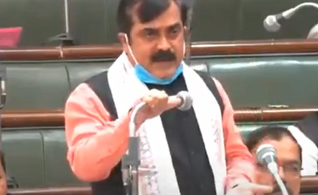 'DM बड़ा, SP बड़ा या मंत्री बड़ा, बताया जाए अध्यक्ष जी' : गाड़ी रोके जाने पर बिहार के मंत्री को आया गुस्‍सा, VIDEO