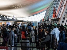 11,500 Flights Cancelled Worldwide Since Friday Amid Record Covid Surge 11,500 Flights Cancelled Worldwide Since Friday Amid Record Covid Surge