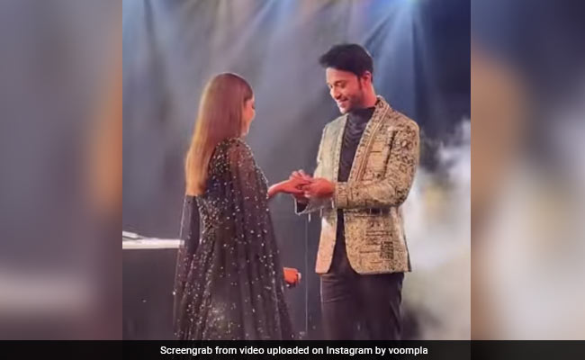 अंकिता लोखंडे की सगाई का Video वायरल, रिंग पहनाते ही विक्की जैन को कर लिया KISS