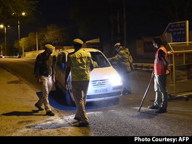 Night Curfew In Delhi From Today, Capital On Brink Of Yellow Alert