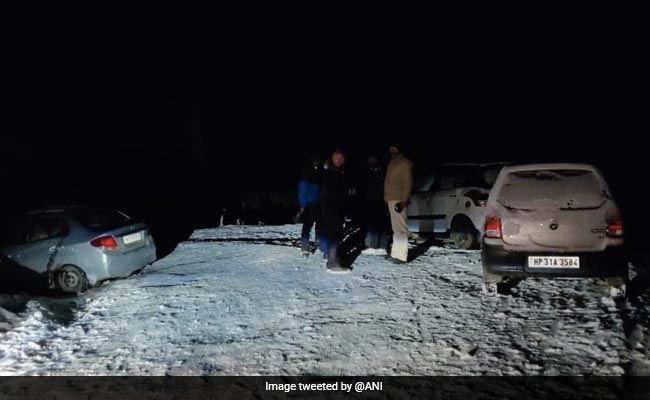 150 People Trapped Near Himachal's Prashar Lake Due To Heavy Snowfall Rescued