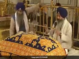 हरमंदिर साहिब की घटना की केजरीवाल और प्रकाश सिंह बादल ने की निंदा, सीएम चन्नी ने दिया जांच का निर्देश हरमंदिर साहिब की घटना की केजरीवाल और प्रकाश सिंह बादल ने की निंदा, सीएम चन्नी ने दिया जांच का निर्देश