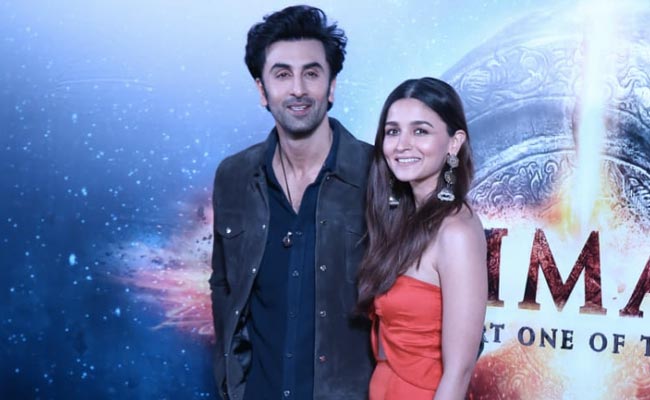 <i>Brahmastra</i>: Ranbir Kapoor Asks Alia Bhatt The <i>Shaadi</i> Question - "<i>Humari Kab Hogi?</i>"