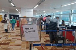 Health Minister Reviews RT-PCR Testing Facilities At Delhi Airport As Omicron Spikes Health Minister Reviews RT-PCR Testing Facilities At Delhi Airport As Omicron Spikes