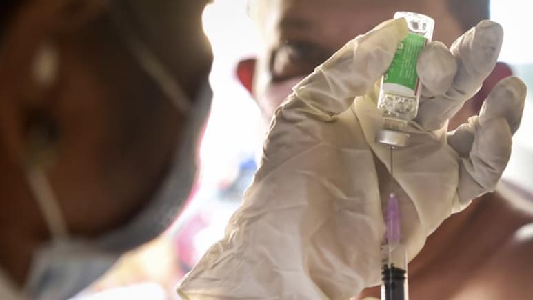 Trump-Backed Panel Questions Safety, Efficacy Of Covid-19 Vaccine Shots