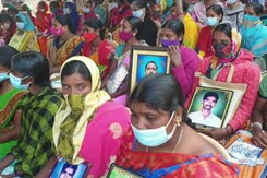 Telangana Farmers' Families Question KCR On Delayed Compensation Telangana Farmers' Families Question KCR On Delayed Compensation