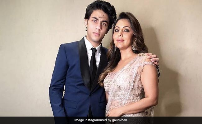 Trending: Gauri Khan's First Post Since Son Aryan's Bail. Shah Rukh Khan Spotted Online