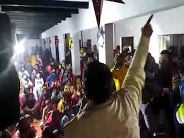 गुरुग्राम के स्कूल में क्रिसमस कार्निवाल के बीच लगे 'जय श्री राम' के नारे, Video सामने आया गुरुग्राम के स्कूल में क्रिसमस कार्निवाल के बीच लगे 'जय श्री राम' के नारे, Video सामने आया