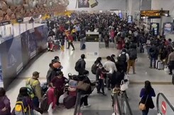 Watch: Not A Train Station, This Is Delhi Airport Under Omicron Rules Watch: Not A Train Station, This Is Delhi Airport Under Omicron Rules