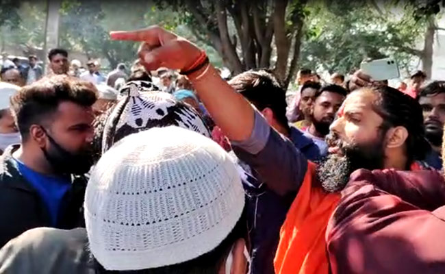 'Must Say <i>Bharat Mata Ki Jai</i>': Gurgaon Muslims Trying To Offer Namaz Told