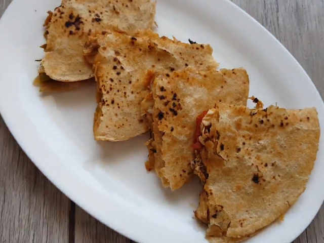 How to Make Chicken Quesadilla | Easy Chicken Quesadilla Recipe Video