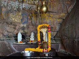 12 Jyotirlingas Of Lord Shiva: ये हैं भगवान शिव के 12 ज्योतिर्लिंग, जानिए क्यों खास है काशी विश्वनाथ मंदिर 12 Jyotirlingas Of Lord Shiva: ये हैं भगवान शिव के 12 ज्योतिर्लिंग, जानिए क्यों खास है काशी विश्वनाथ मंदिर
