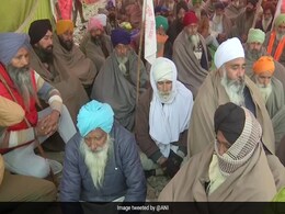 Farmers Continue To Block Rail Tracks In Punjab Farmers Continue To Block Rail Tracks In Punjab