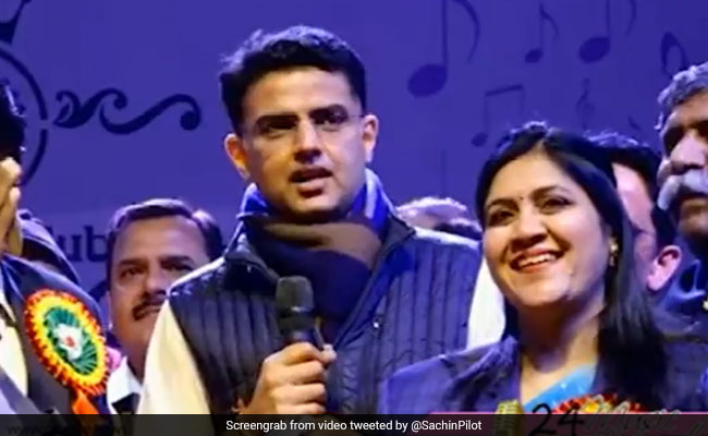 सचिन पायलट ने गाया राज कपूर का ‘जीना यहां मरना यहां’ सॉन्ग, जादुई आवाज़ के फैन हुए लोग, खूब की तारीफ - देखें Video