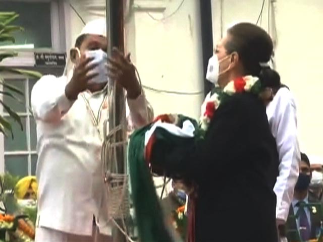 Congress Flag Falls As Sonia Gandhi Tries To Raise It