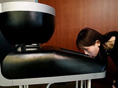 Japanese Professor Develops Lickable TV Screen Simulating Flavour Of Food