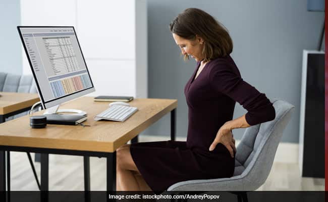 Rujuta Diwekar Shares The Best exercises For The Upper Body, Neck, Shoulders And Back