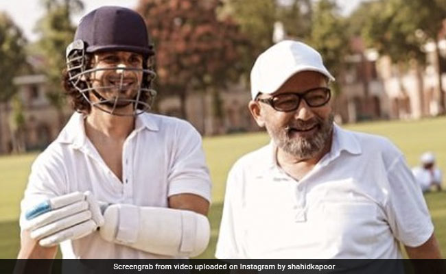 <i>Jersey</I>: Shahid Kapoor Says Working With "Papa Coach" Pankaj Kapur Was "Scary"
