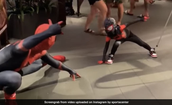 स्पाइडर-मैन को देखते ही बच्चे ने दिखाए अपने तेवर, वीडियो देख विक्की कौशल ने ये कही ये बात