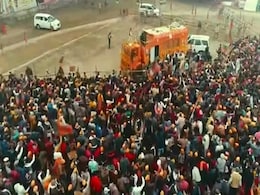 UP: अमित शाह के रोड शो से लेकर सपा की रैली और कांग्रेस की मैराथन तक, ऐसे उड़ रहीं कोविड प्रोटोकॉल की धज्जियां UP: अमित शाह के रोड शो से लेकर सपा की रैली और कांग्रेस की मैराथन तक, ऐसे उड़ रहीं कोविड प्रोटोकॉल की धज्जियां