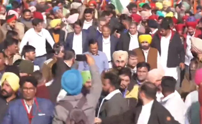 Arvind Kejriwal's "Shanti March" In Patiala, Amarinder Singh's Stronghold
