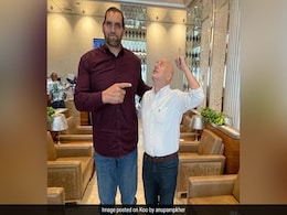 अनुपम खेर की 'द ग्रेट खली'  के साथ फोटो वायरल, फैंस बोले- सर हाइट नहीं उनका मासूम दिल देखिए  अनुपम खेर की 'द ग्रेट खली'  के साथ फोटो वायरल, फैंस बोले- सर हाइट नहीं उनका मासूम दिल देखिए