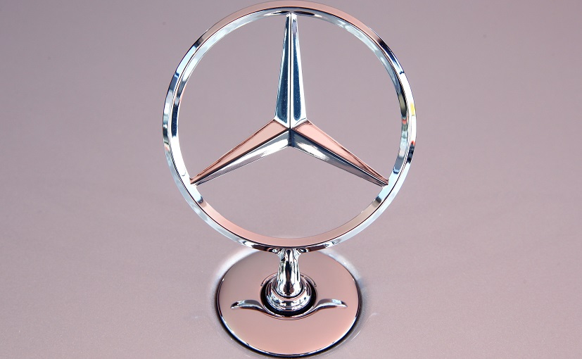Germany Clears Mercedes-Benz's Hands-Free Drive System