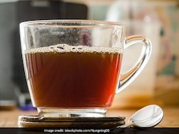 सर्दी में पिएंगे गुड़ की चाय तो आपकी स्किन पर आएगा ग्लो और दाग धब्बे भी पड़ जाएंगे हल्के सर्दी में पिएंगे गुड़ की चाय तो आपकी स्किन पर आएगा ग्लो और दाग धब्बे भी पड़ जाएंगे हल्के