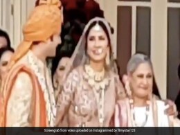 कैटरीना कैफ की शादी का Video वायरल, हैरान फैन्स ने कहा- इतनी सिक्यूरिटी के बाद भी लीक हो गया! कैटरीना कैफ की शादी का Video वायरल, हैरान फैन्स ने कहा- इतनी सिक्यूरिटी के बाद भी लीक हो गया!