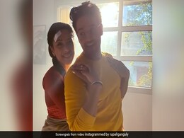 अनुपमा और अनुज ने 'दो दिल मिल रहे हैं' गाने पर किया रोमांटिक डांस तो फैंस बोले- वाह इसी का तो इंतजार था... अनुपमा और अनुज ने 'दो दिल मिल रहे हैं' गाने पर किया रोमांटिक डांस तो फैंस बोले- वाह इसी का तो इंतजार था...