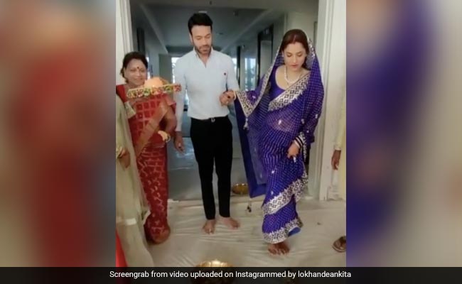 Inside Newlyweds Ankita Lokhande And Vicky Jain's <i>Griha Pravesh</i>
