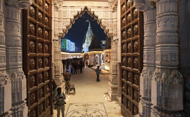 काशी विश्वनाथ कॉरिडोर लोकार्पण : ड्रोन और पचासों HD कैमरे कर रहे हैं पीएम मोदी की यात्रा की कवरेज