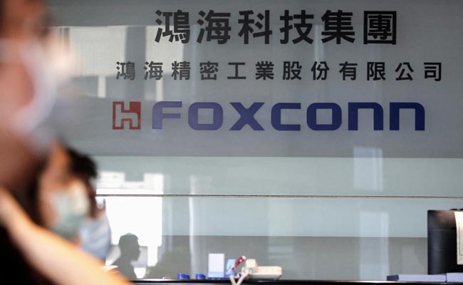 Apple Supplier Plant Near Chennai Shut For A Week Amid Food Poisoning Stir: Report