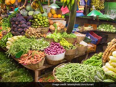 Bengaluru Street Vendors Seek GST Relaxation After Notices Over UPI Turnover