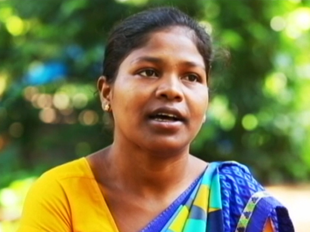 Prabha Dhanga, A Tribal Woman From Jharkhand Is Teaching Silai Skills To Her Community