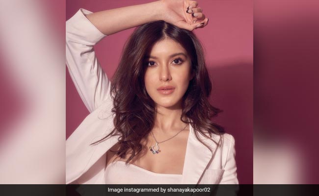 करीना कपूर के बाद अब शनाया कपूर Corona Positive, खुद को किया आइसोलेट