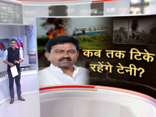 खबरों की खबर: धमकाया... गाली दी... धकेला... मंत्री टेनी ने सब किया