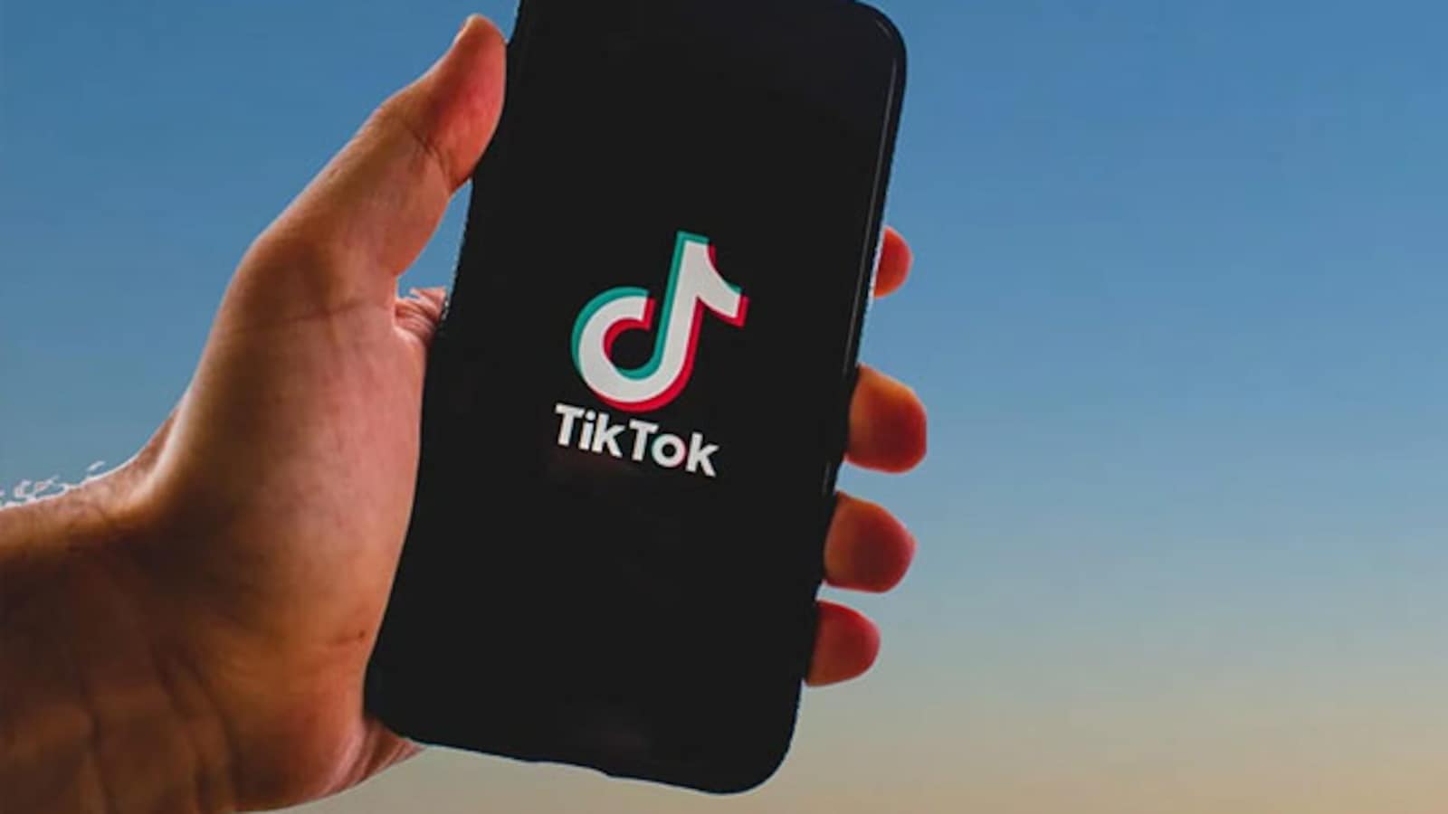 TikTok, Euopean Union, EU Accuses TikTok Of Exposing Children To Risks Online