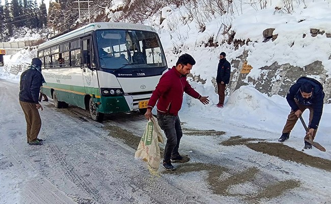 Himachal Enforces Strict Covid Protocols Fearing Tourism Surge