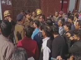 Right-Wing Groups Try To Enter Haryana Church, Cops Avert Attack Right-Wing Groups Try To Enter Haryana Church, Cops Avert Attack