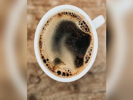 Skin Tips: स्किन के लिए फायदेमंद है Black Tea का सेवन, ऐसे करें इस्तेमाल Skin Tips: स्किन के लिए फायदेमंद है Black Tea का सेवन, ऐसे करें इस्तेमाल