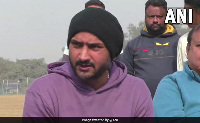 कुछ ऐसे हरभजन सिंह ने दी एंड्र्यू सायमंड्स को श्रद्धाजंलि