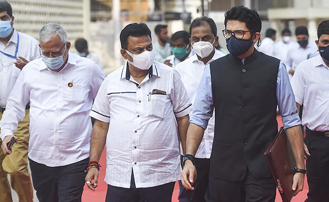 Watch: Aaditya Thackeray "Meowed" By BJP's Nitesh Rane Outside Assembly