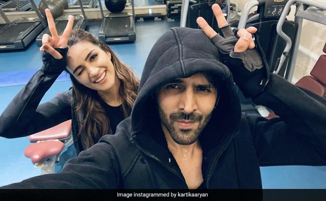 A <i>Dhamaka</i> From Mimi, Sorry, Kriti Sanon And Kartik Aaryan