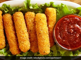 Weekend Special: Make Cafe-Style Mozzarella Sticks To Sate Your Cravings