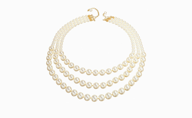 Stunning Pearl Necklaces To Add Elegance To Your Every Look