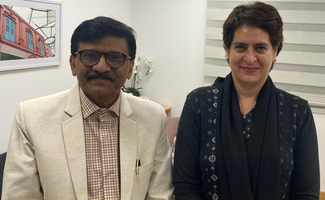 शिवसेना और कांग्रेस के मजबूत होते रिश्ते, राहुल गांधी के बाद प्रियंका से मिले संजय राउत